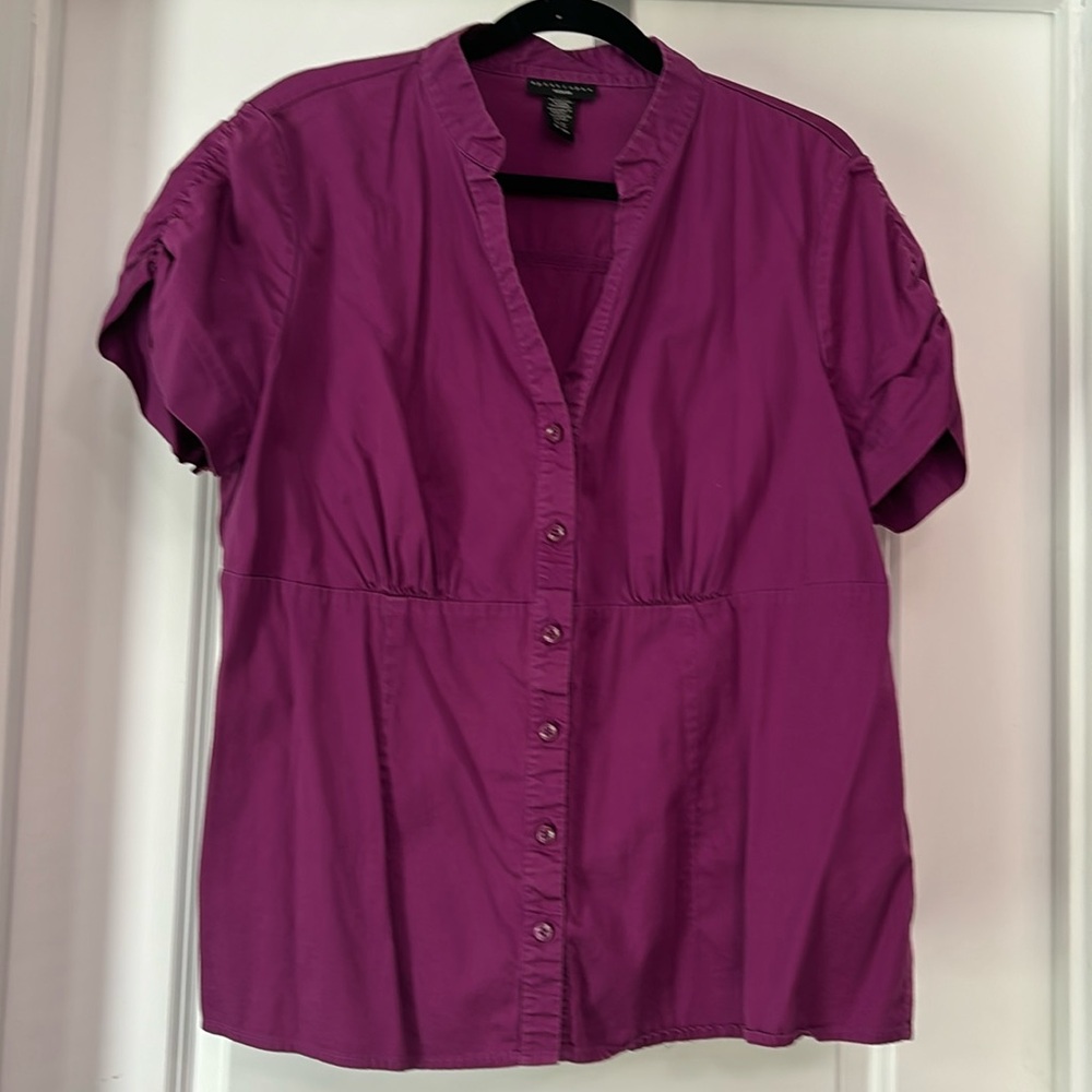 Lovely purple ladies top with ruched sleeves
